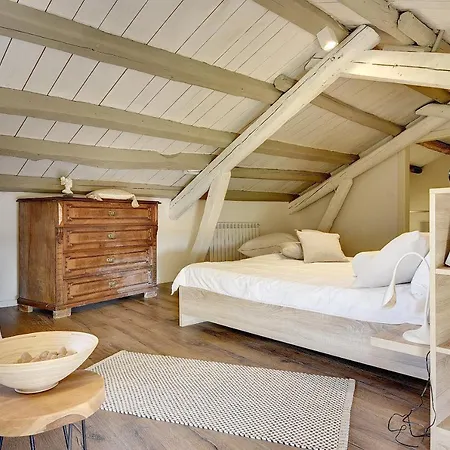 Holiday home Re